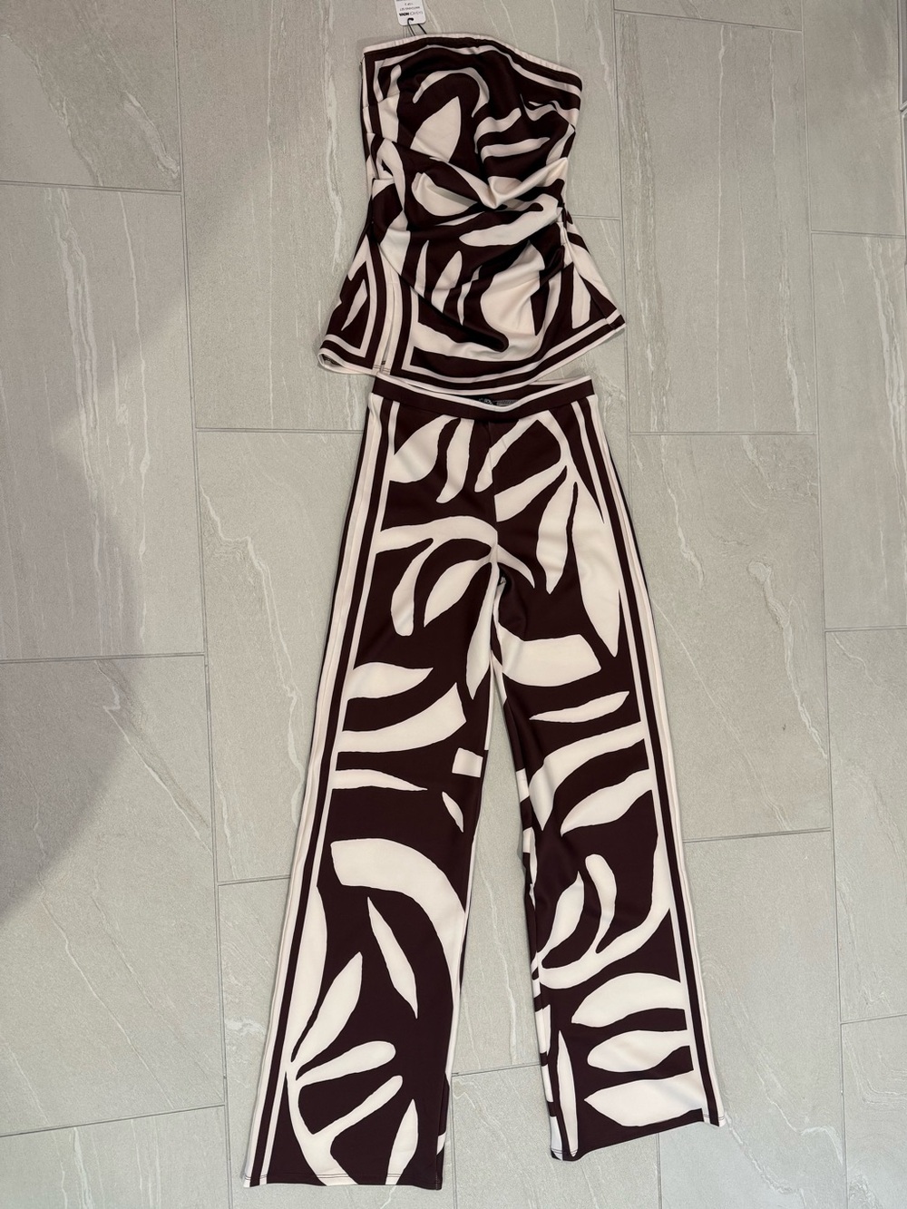 Strapless Brown & White Print 2 Piece - Picture 3 of 3